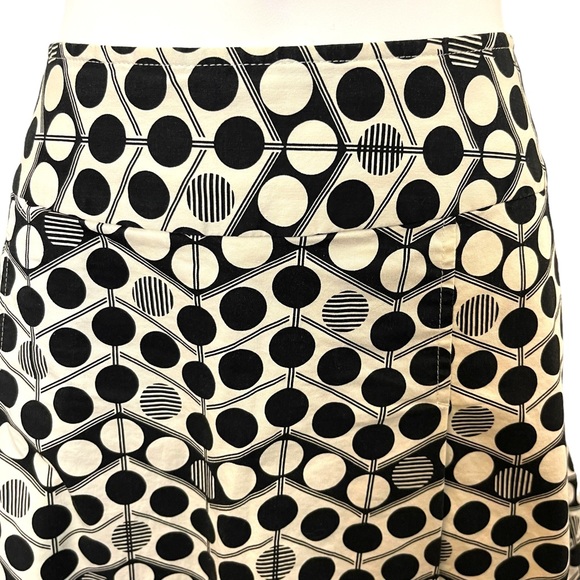 NWOT LizGolf Black Cream Geometric Pattern Cotton Stretch Skort (10) - Picture 2 of 13